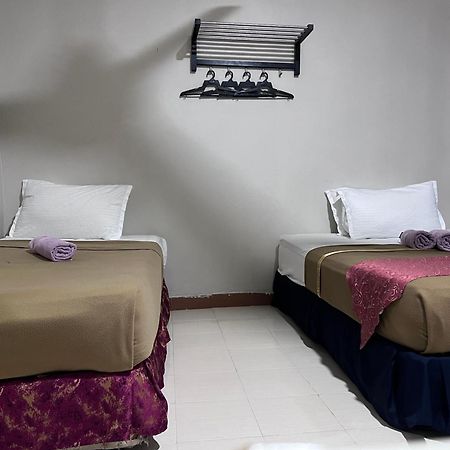 Capital O 91017 Tuba Beach Resort @ Pulau Tuba Kuah Extérieur photo
